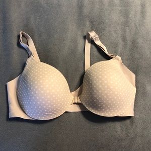 Warner’s No Side Effects bra with front closure